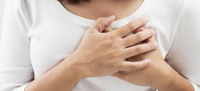 Skirtingai nuo krūtinės ląstos osteochondrozės, VSD lydi skausmas širdyje
